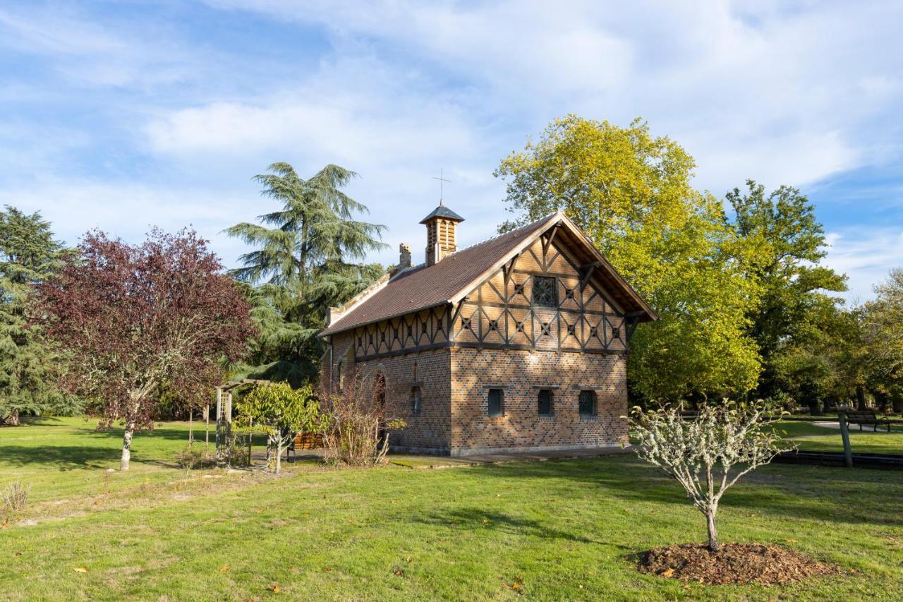 Domaine De Mont-Evray Hotel Nouan-le-Fuzelier Exterior photo